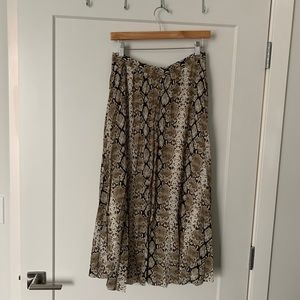 Banana Republic Snake Print Skirt 6